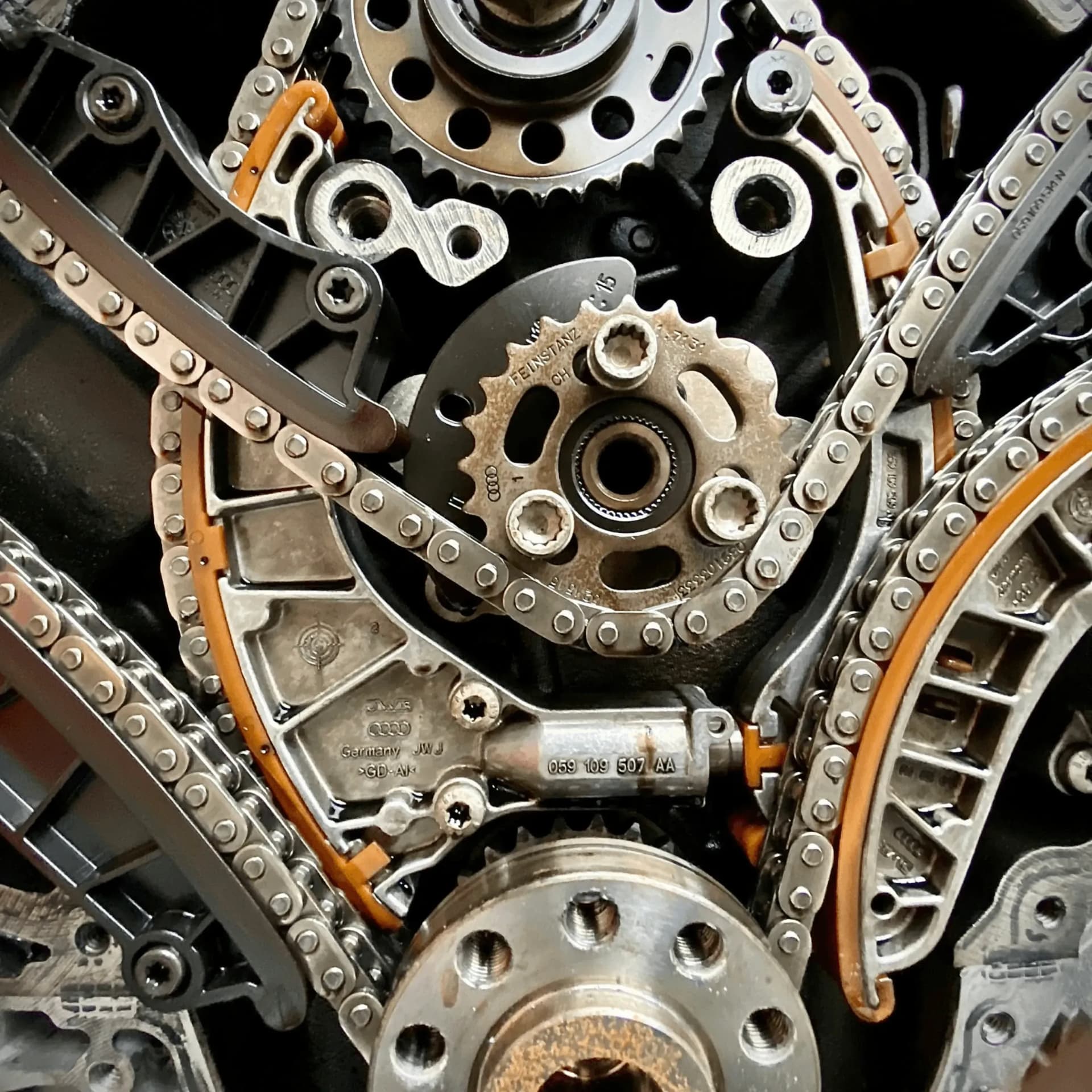 Automotive & Machinery